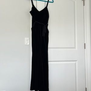 Calvin Klein Black Velvet Jumpsuit // Size 4 // Worn Twice // With Pockets!